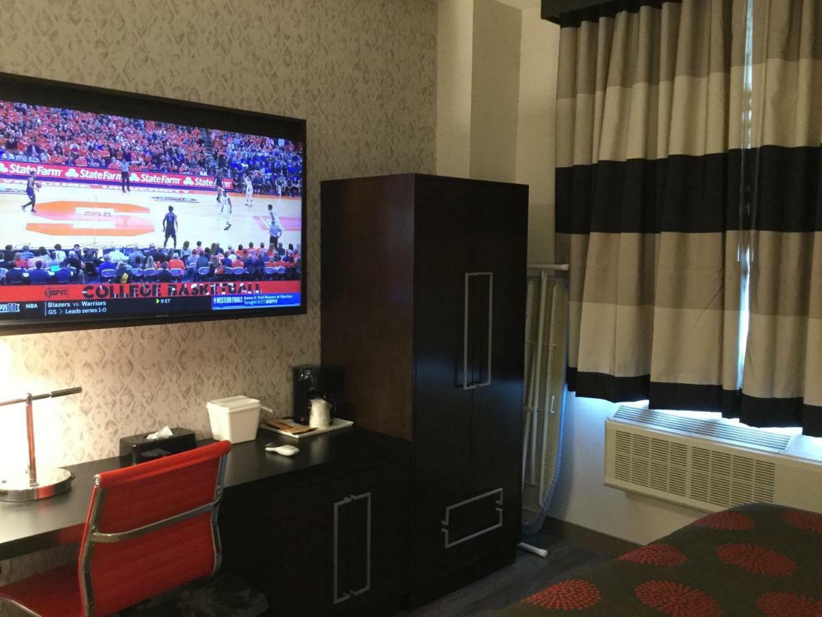 รามาดา บาย วินด์แฮม บรอนซ์ เทอร์มินัล Hotel นิวยอร์ก ภายนอก รูปภาพ