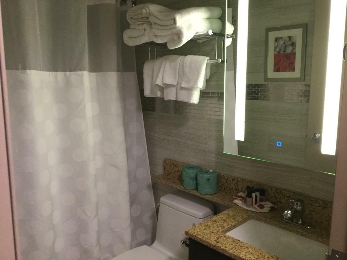 รามาดา บาย วินด์แฮม บรอนซ์ เทอร์มินัล Hotel นิวยอร์ก ภายนอก รูปภาพ